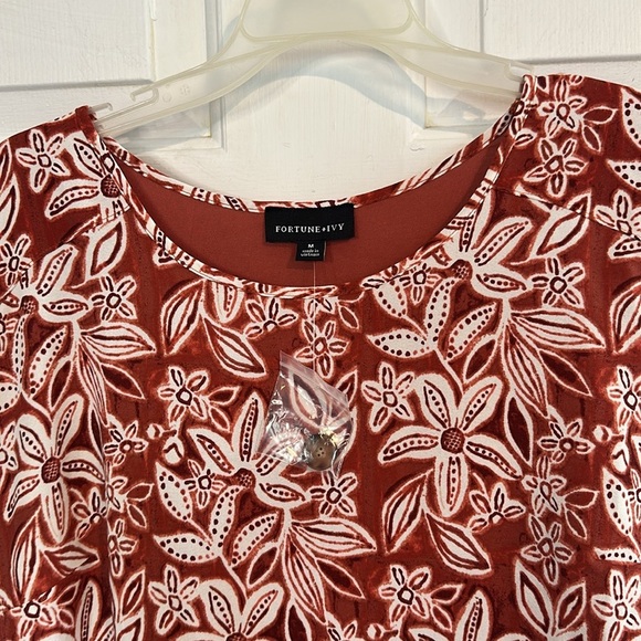 NWT Fortune and Ivy Orange Floral Top Size Medium - Picture 2 of 5